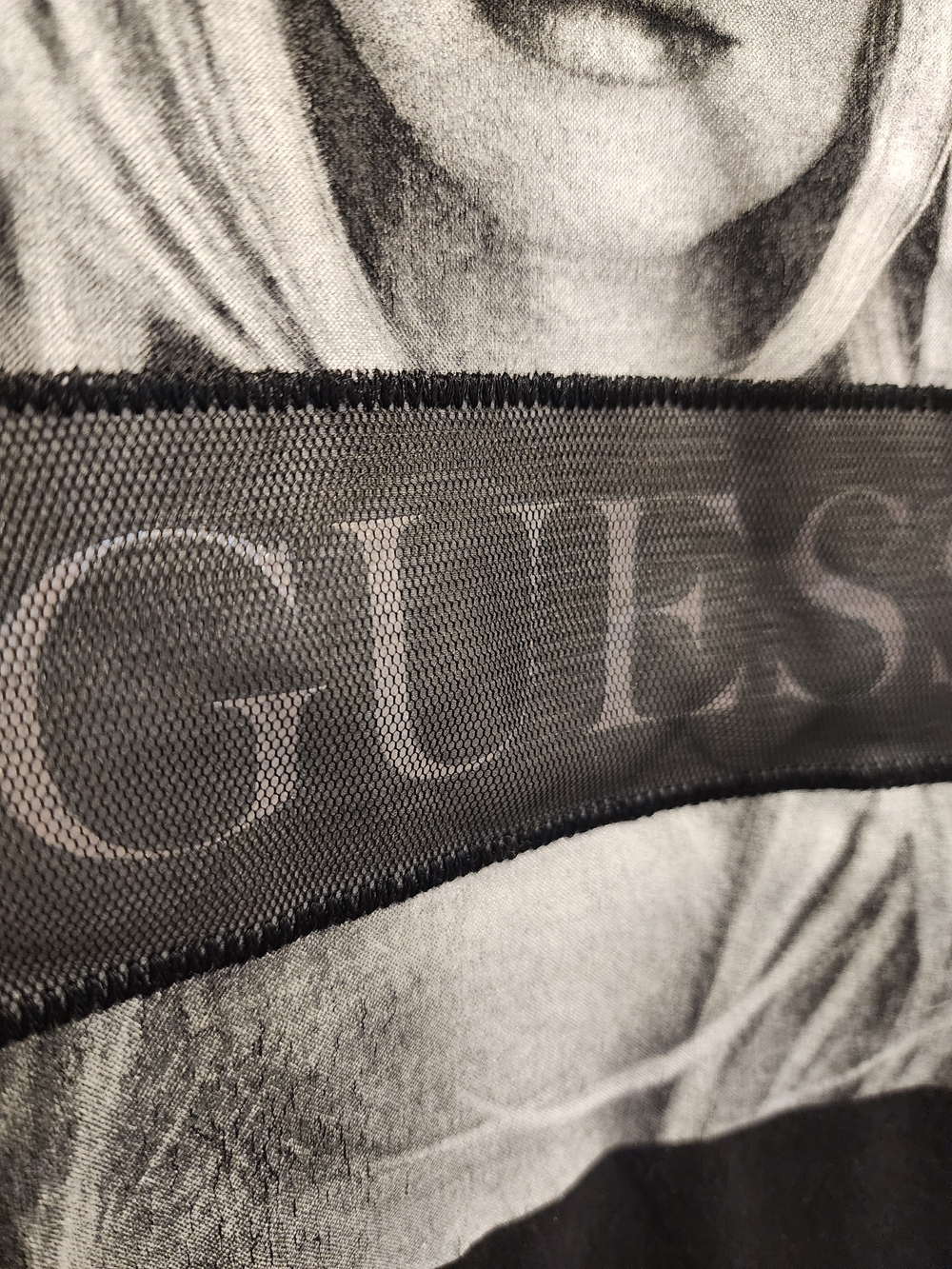 GUESS - Top - M - Picture 3 of 7